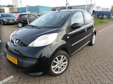 Peugeot 107 1.0-12V XS rijd super dealer onderhoud boek er bij