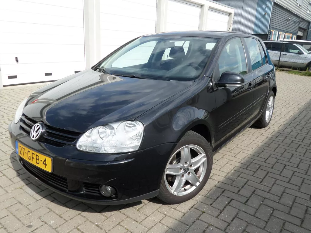 Volkswagen Golf 1.6 FSI Trendline